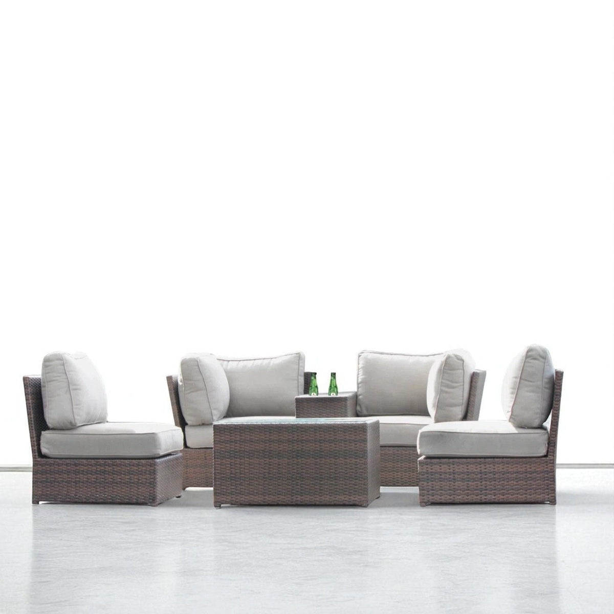 Comfortable Modern Patio Rattan Sectional Set With Cushions